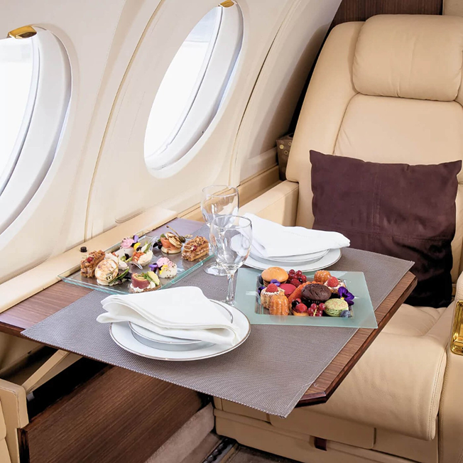 Jet Dining Table